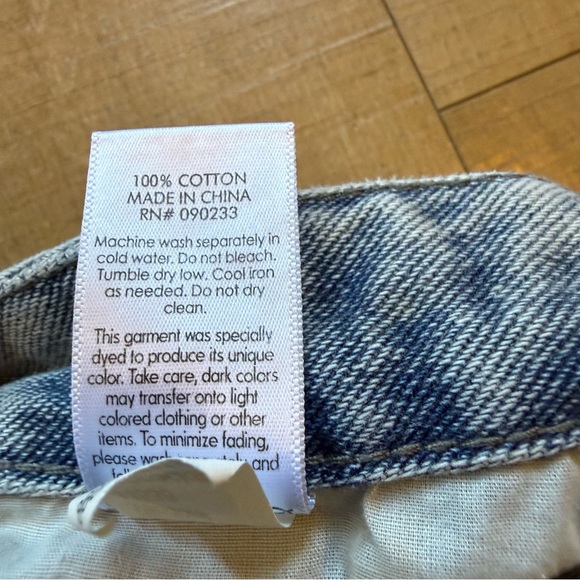 Pacsun Casey Light Wash Low Rise Baggy Distressed Jeans Women's Size 29 - Picture 6 of 11